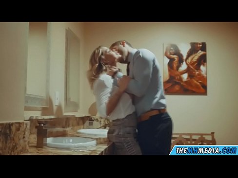 ❤️ Cando unha loura tetona seduce nun baño público Vídeo anal en % gl.nomescriativos.top %